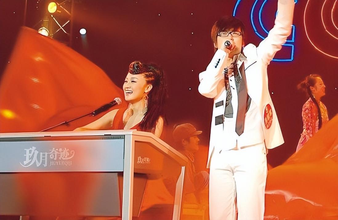 mk体育官网-玖月奇迹离婚7年，王小玮近况曝光，43岁无婚无育，发福显老